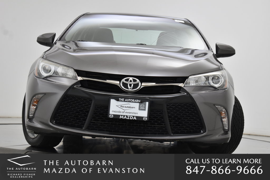 Used 2017 Toyota Camry SE FWD image 5