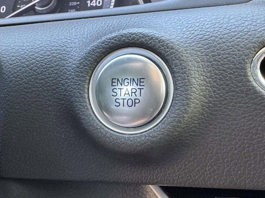 Used 2023 Hyundai Sonata SEL FWD image 9