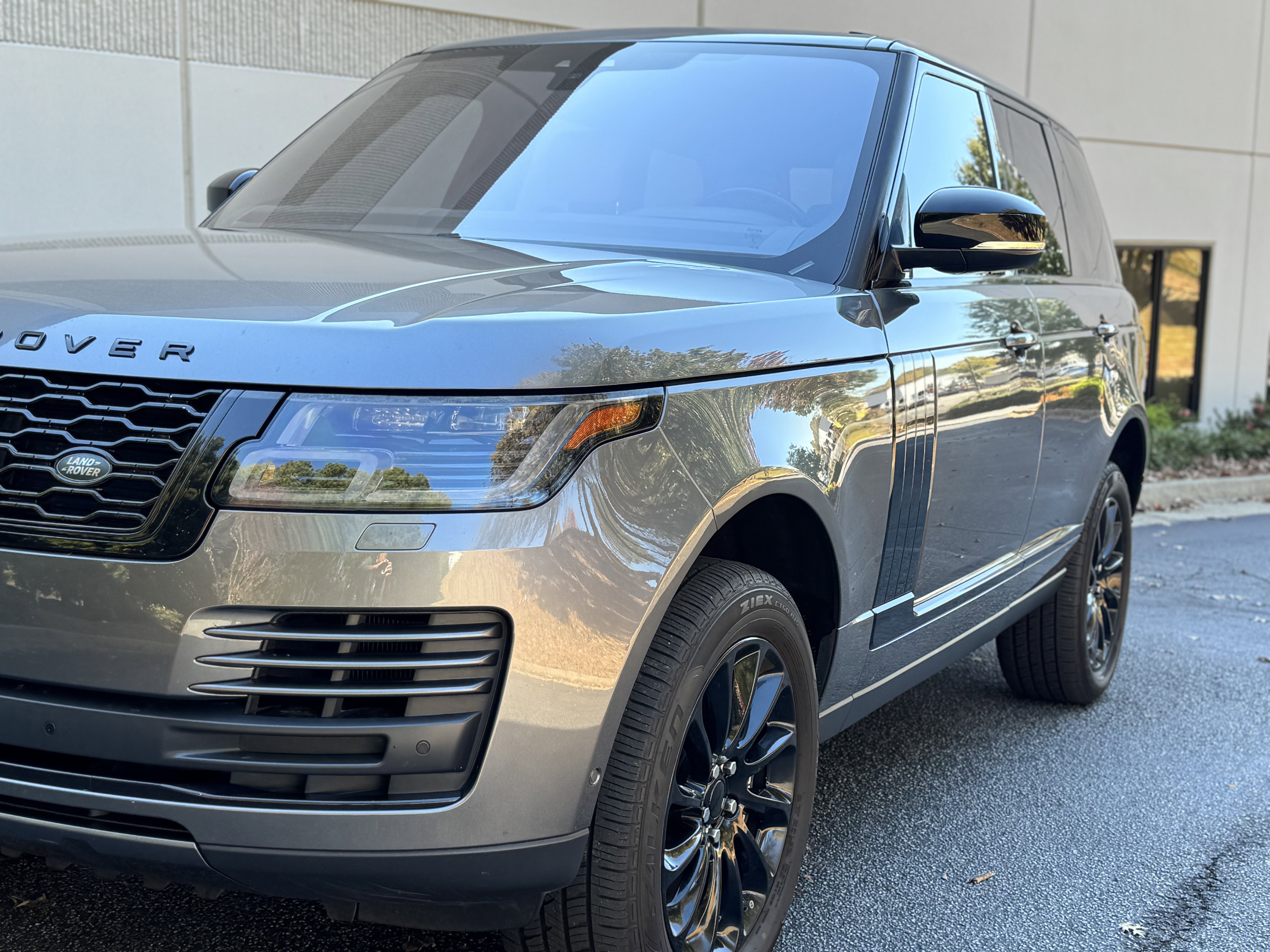 Used 2018 Land Rover Range Rover HSE image 8