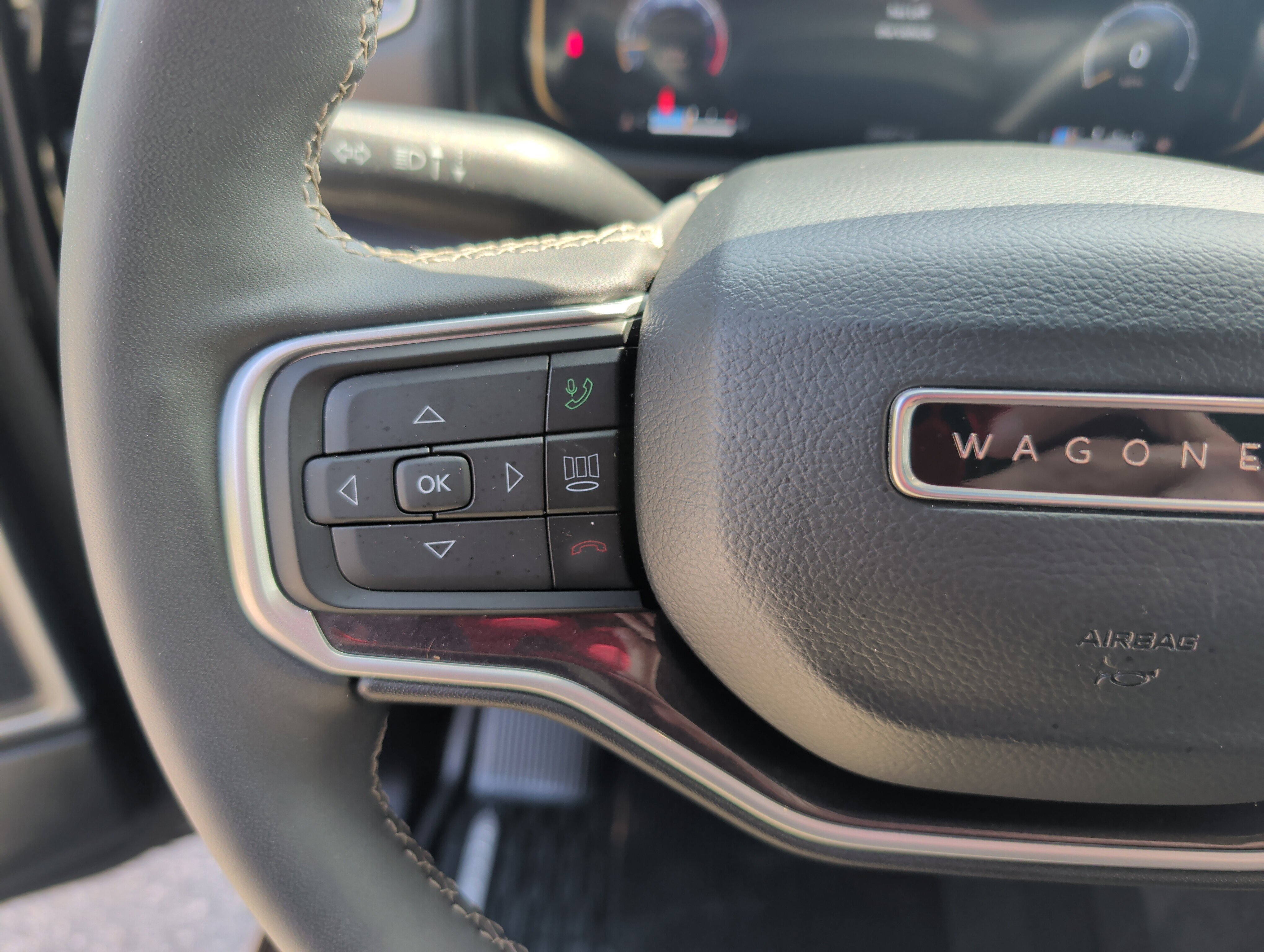 Used 2024 Jeep Wagoneer 4WD w/ Premium Group I image 19