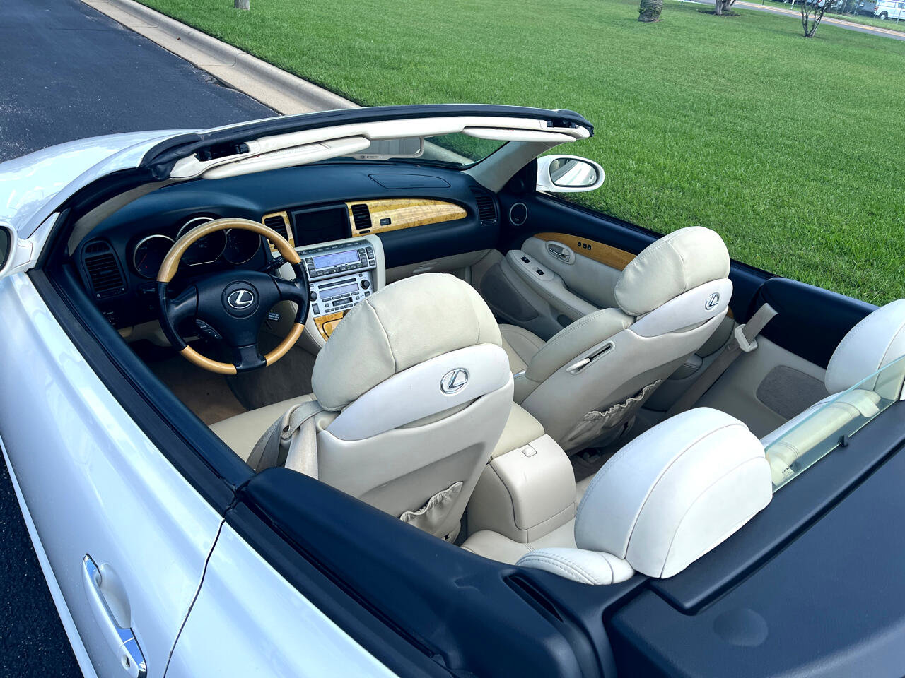 Used 2005 Lexus SC 430 Convertible image 17