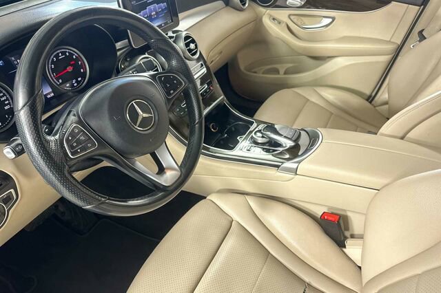 Used 2016 Mercedes-Benz GLC 300 4MATIC image 10
