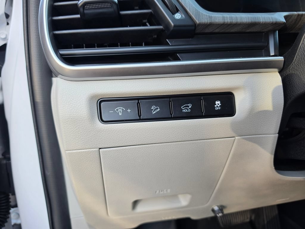 Used 2024 Kia Telluride EX w/ EX Captain's Chair Package FWD image 23