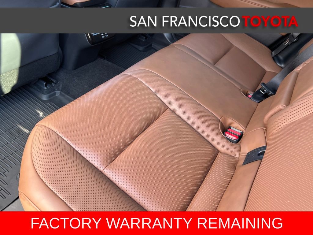 Certified 2025 Toyota Crown Signia XLE image 17