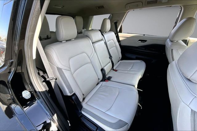Certified 2023 Nissan Pathfinder SL FWD image 25