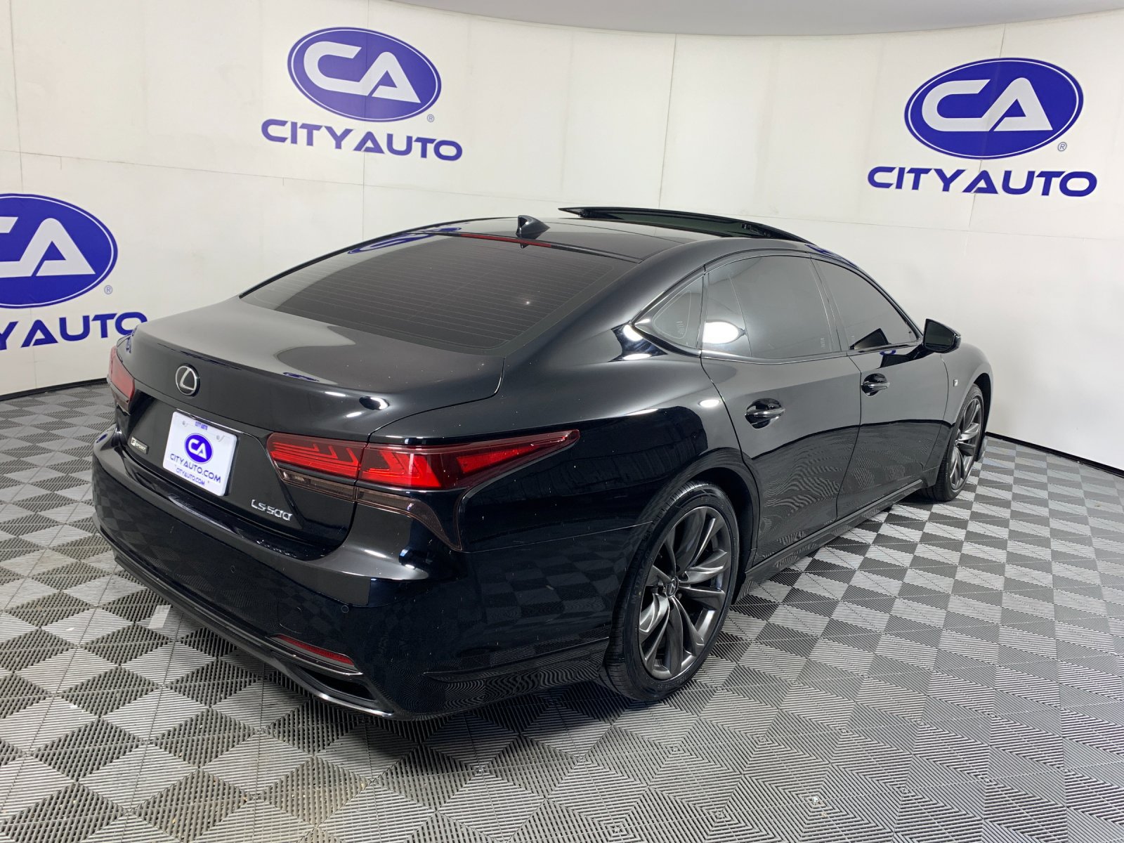 Used 2021 Lexus LS 500 F Sport w/ Accessory Package (Z2) RWD image 3