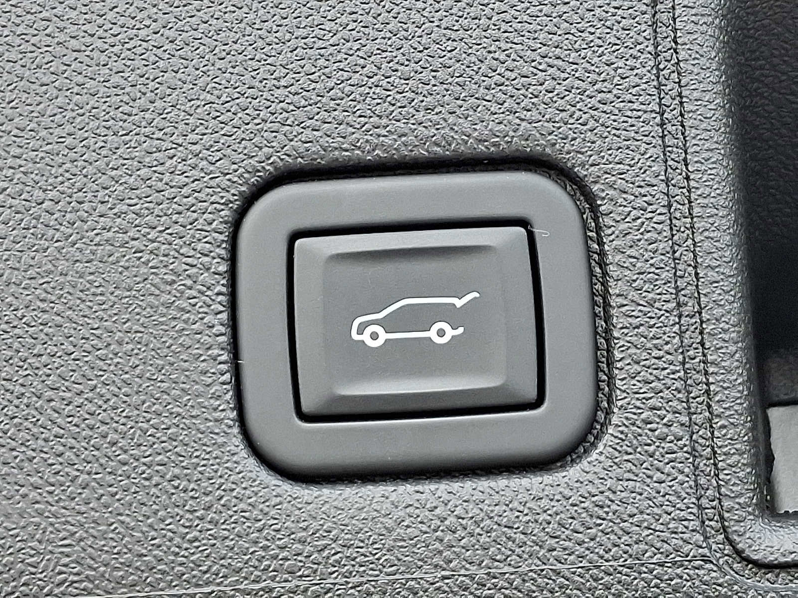 Used 2023 GMC Terrain AT4 w/ LPO, 'HIT The Road' Package image 31