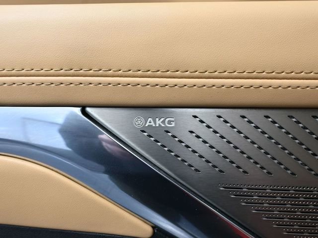 Used 2026 Cadillac Escalade IQ Sport 2 w/ LPO, ONYX Package image 22