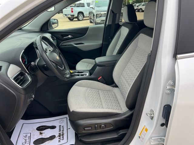Used 2023 Chevrolet Equinox LT w/ Driver Convenience Package AWD/4WD image 12