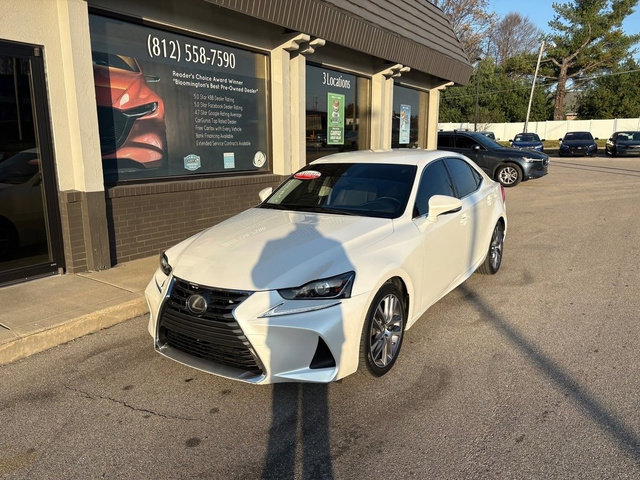 Used 2019 Lexus IS 300 AWD image 2