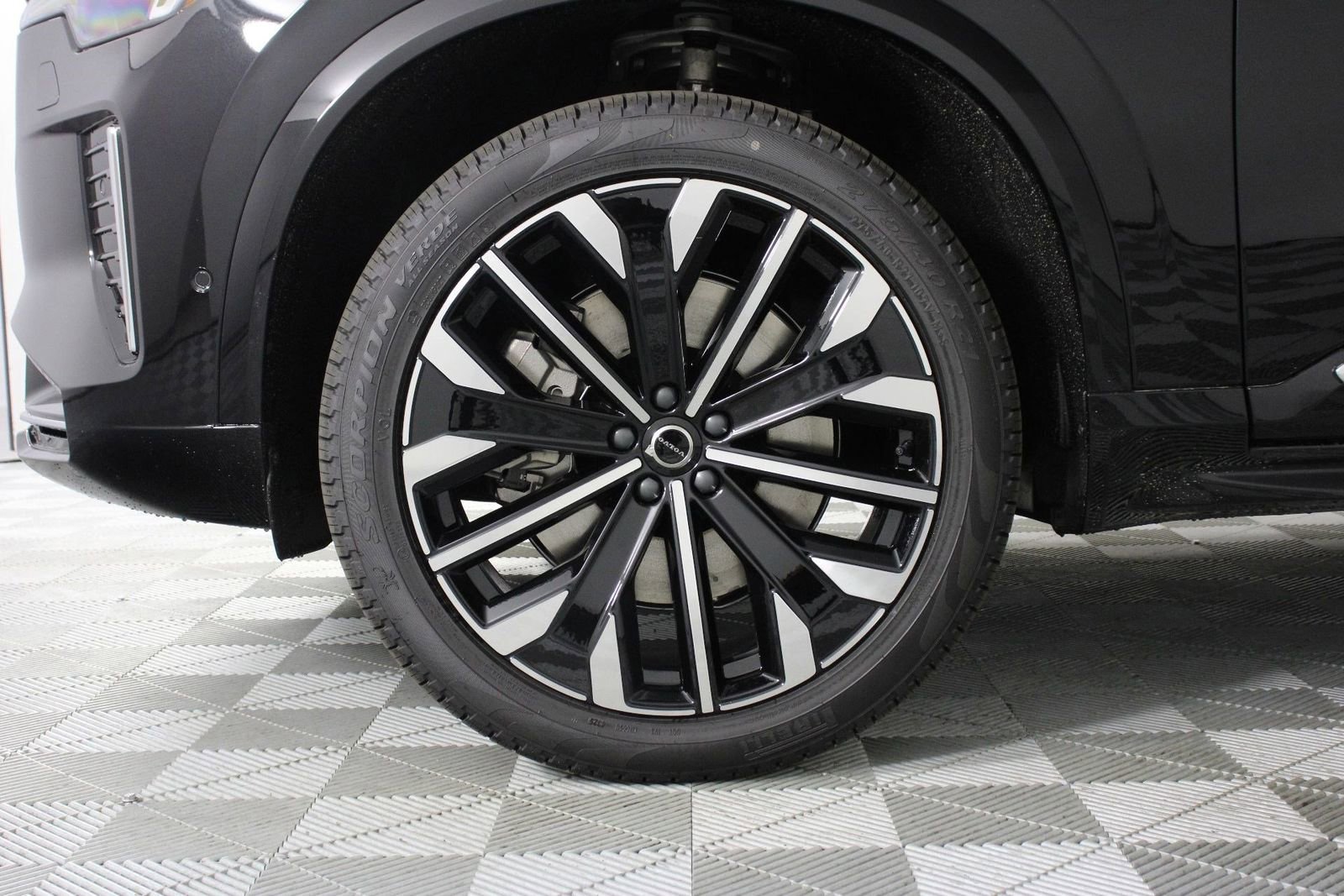 New 2026 Volvo XC90 T8 Plus image 13