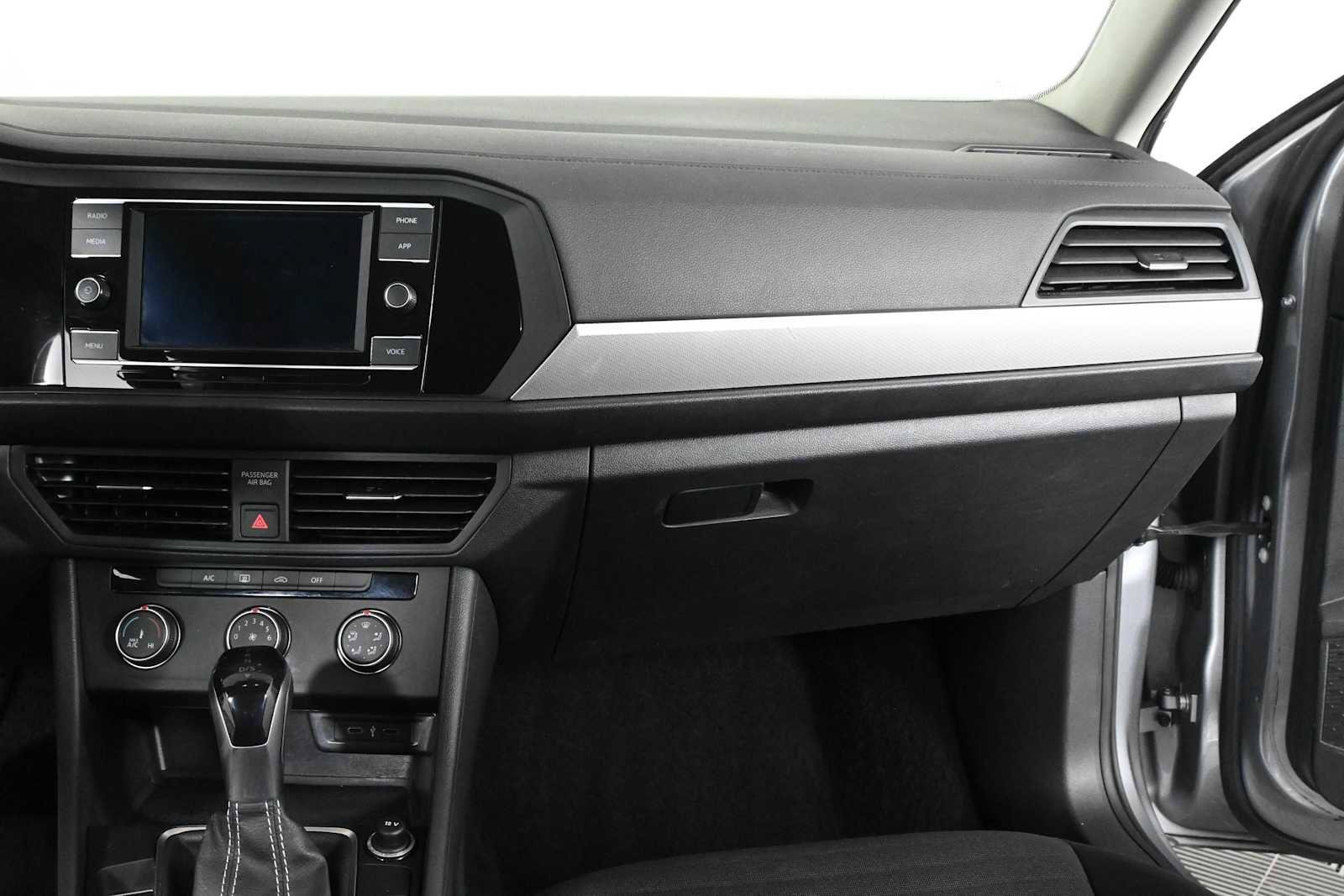 Certified 2022 Volkswagen Jetta S FWD image 13