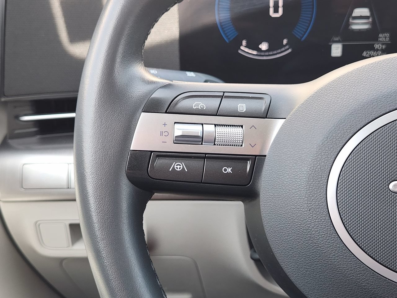 Used 2025 Hyundai Kona SEL FWD image 26