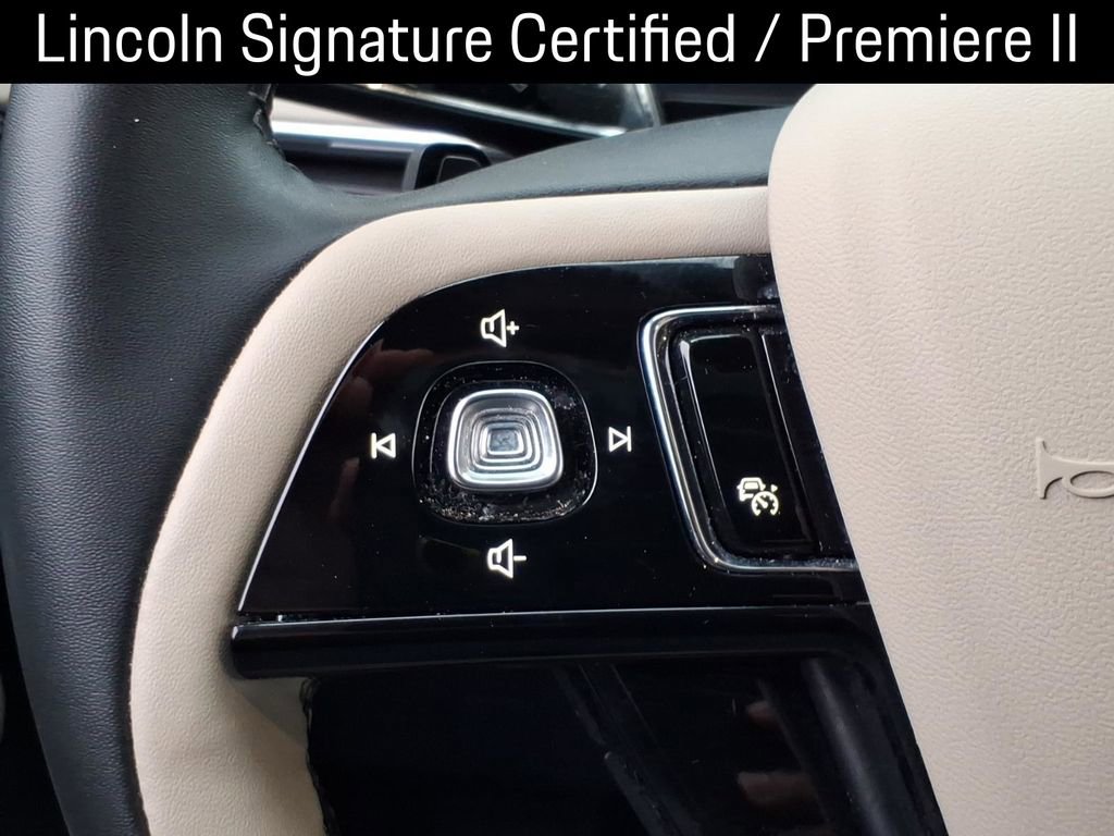 Used 2025 Lincoln Corsair FWD w/ Equipment Group 101A image 22