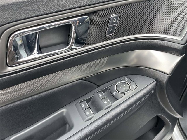 Used 2018 Ford Explorer XLT w/ Equipment Group 201A image 13
