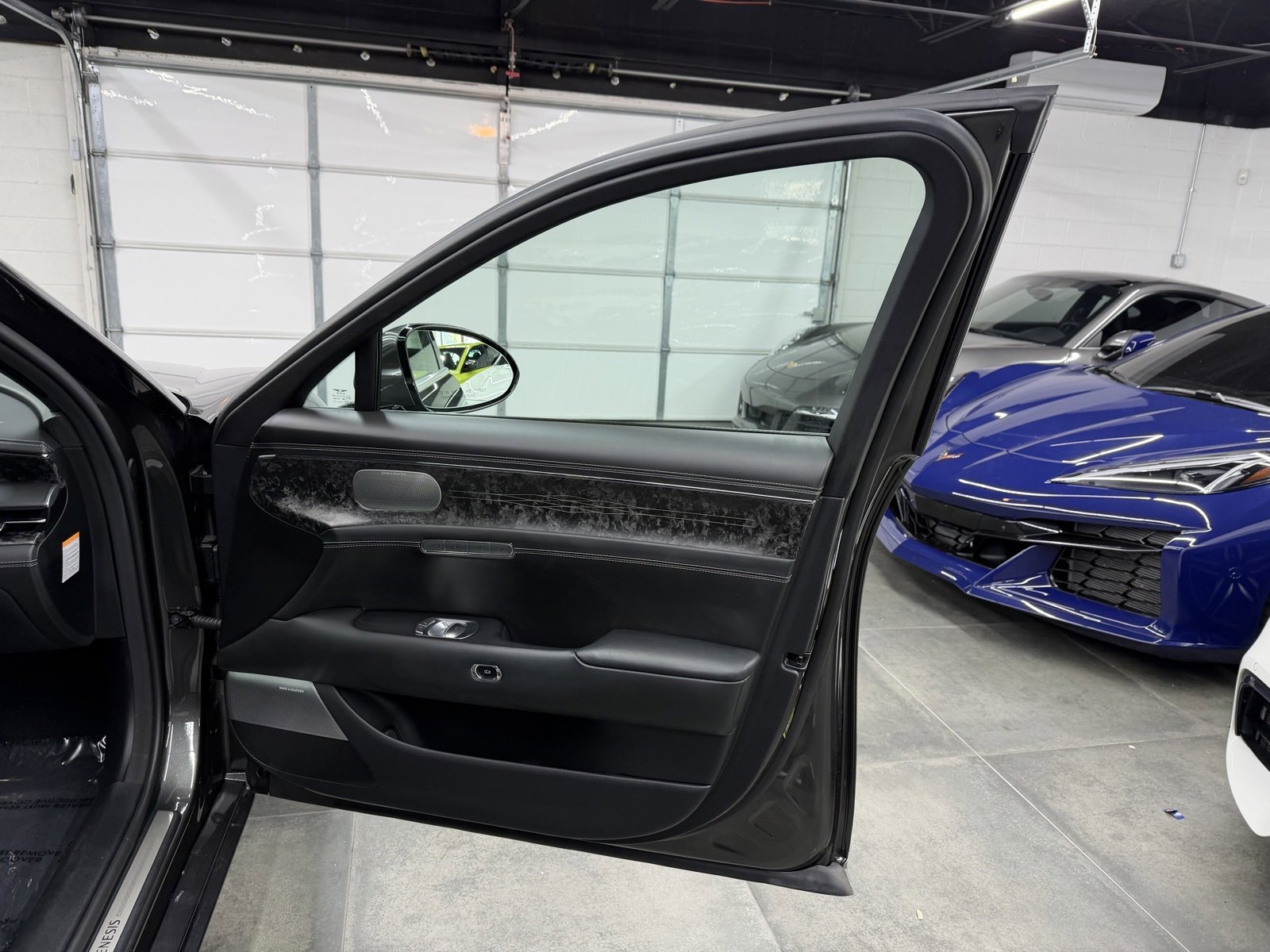 Used 2023 Genesis G90 3.5T image 26