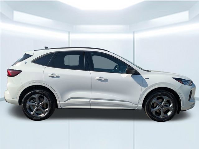 Used 2023 Ford Escape ST-Line image 7
