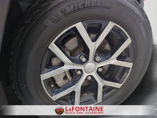 Used 2023 Jeep Grand Cherokee Limited image 32