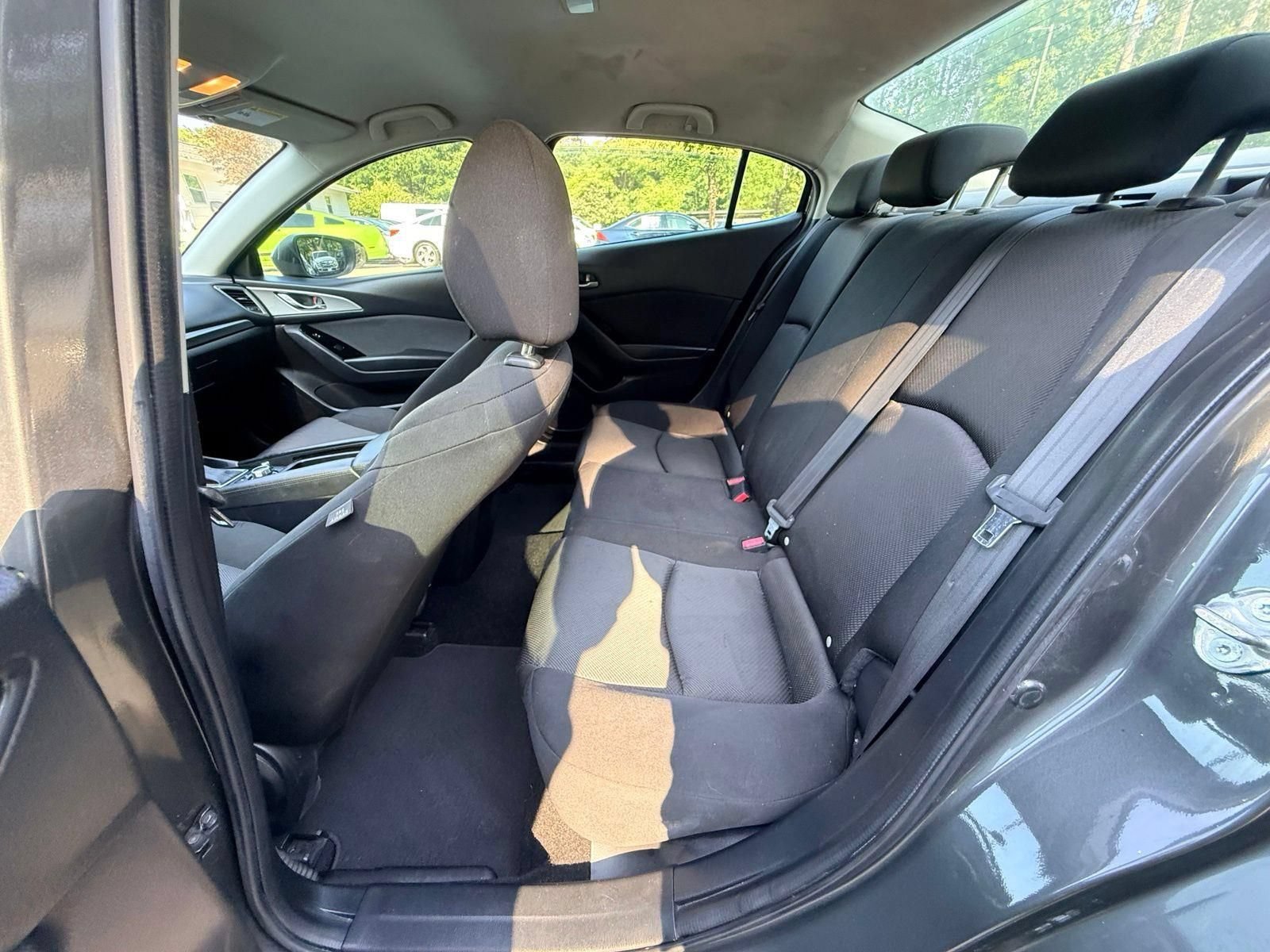 Used 2017 MAZDA MAZDA3 Sport FWD image 27