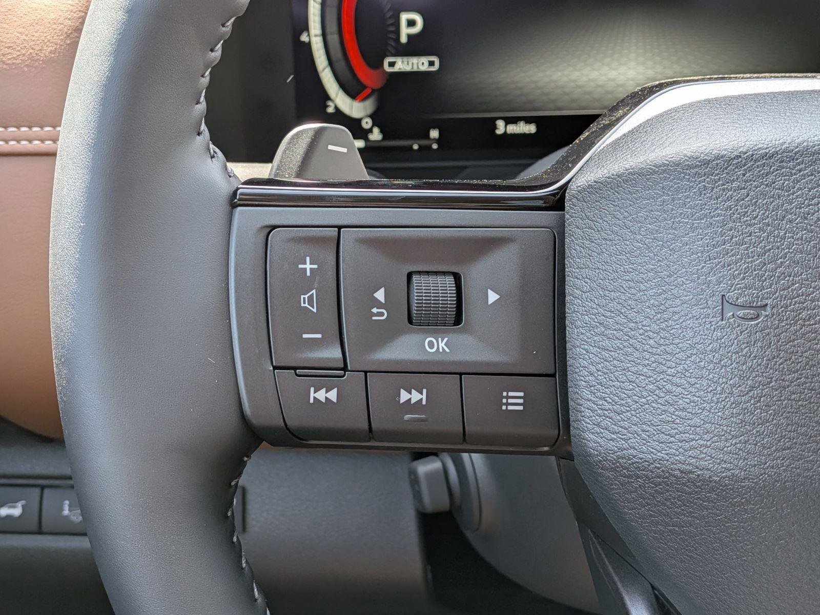 New 2026 Nissan Pathfinder Platinum w/ Accent Package AWD/4WD image 19
