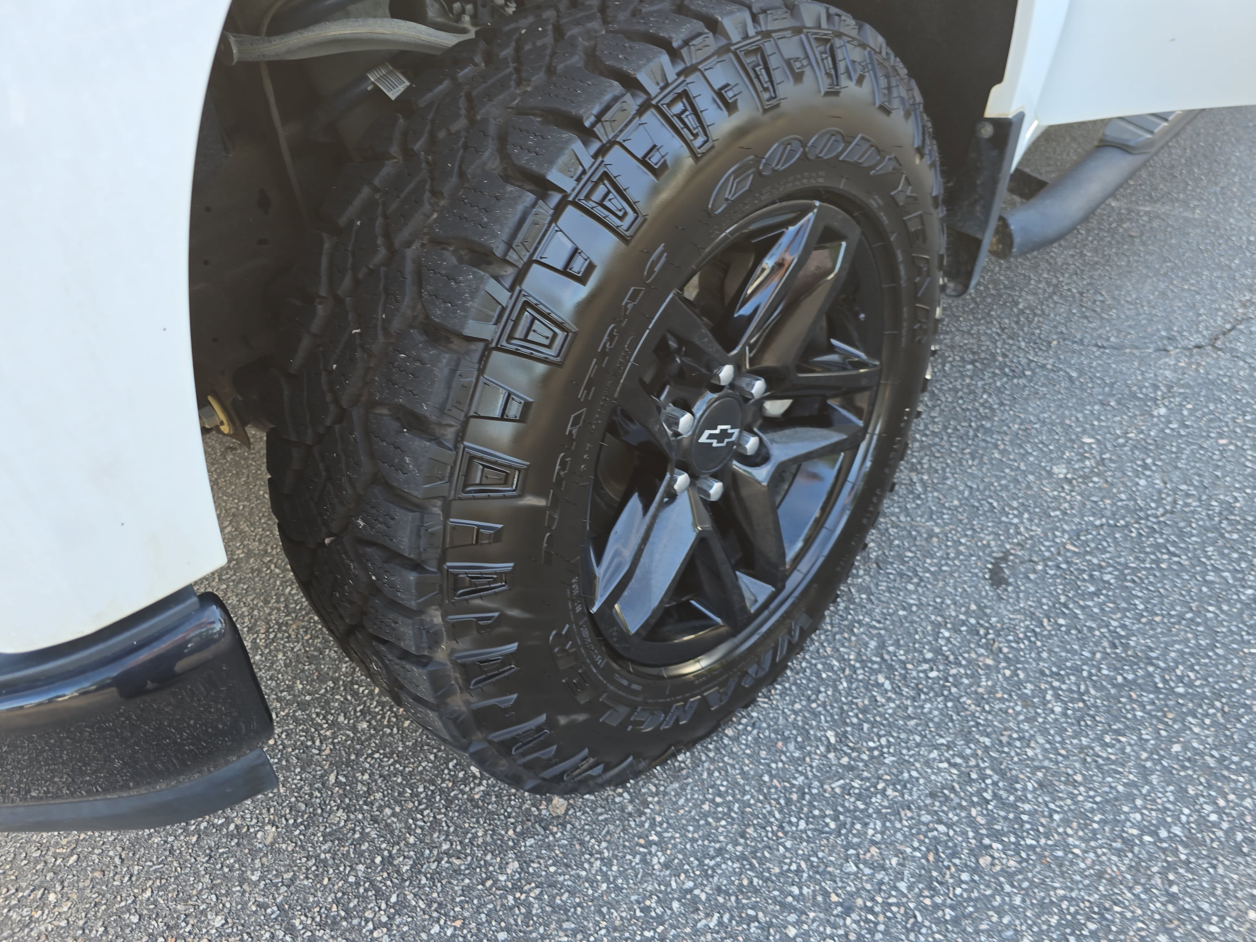 Used 2021 Chevrolet Silverado 1500 Custom Trail Boss AWD/4WD image 31
