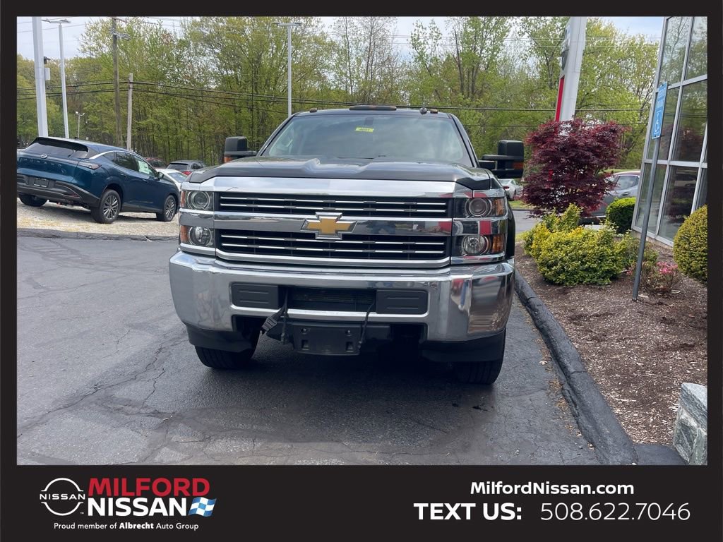 Used 2018 Chevrolet Silverado 2500 W/T w/ Snow Plow Prep Package AWD/4WD image 5