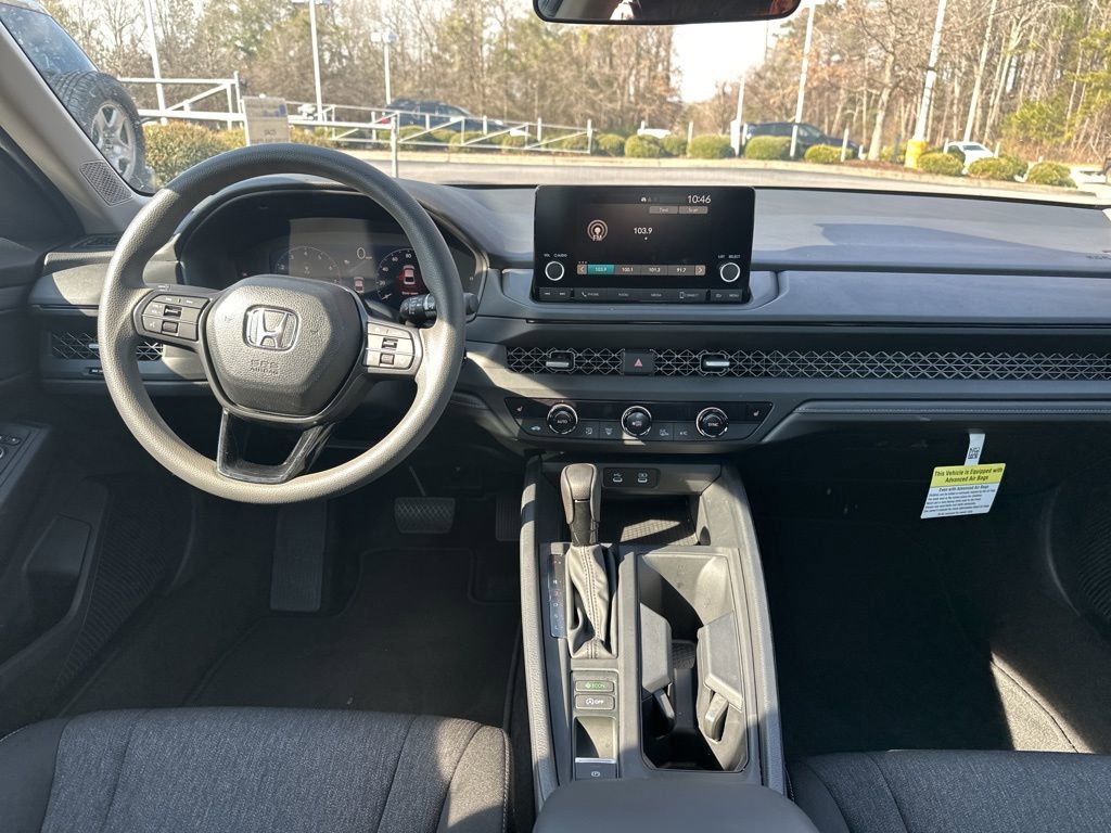 Certified 2025 Honda Accord SE image 18