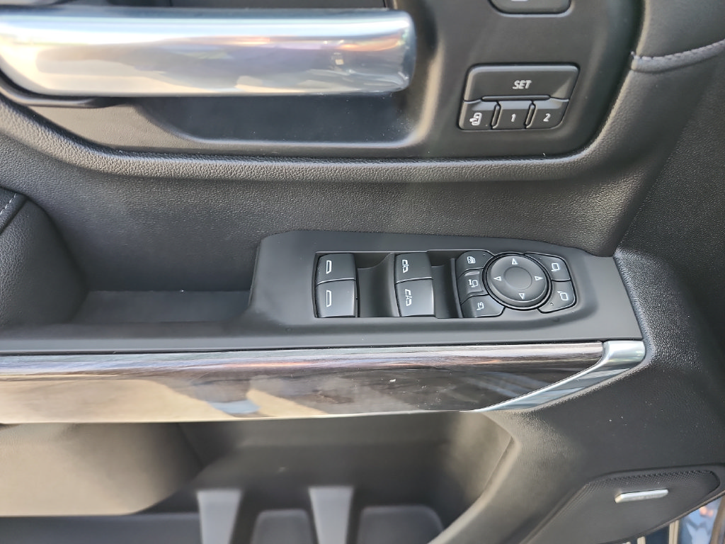Used 2020 Chevrolet Silverado 2500 LTZ w/ LTZ Premium Package AWD/4WD image 23