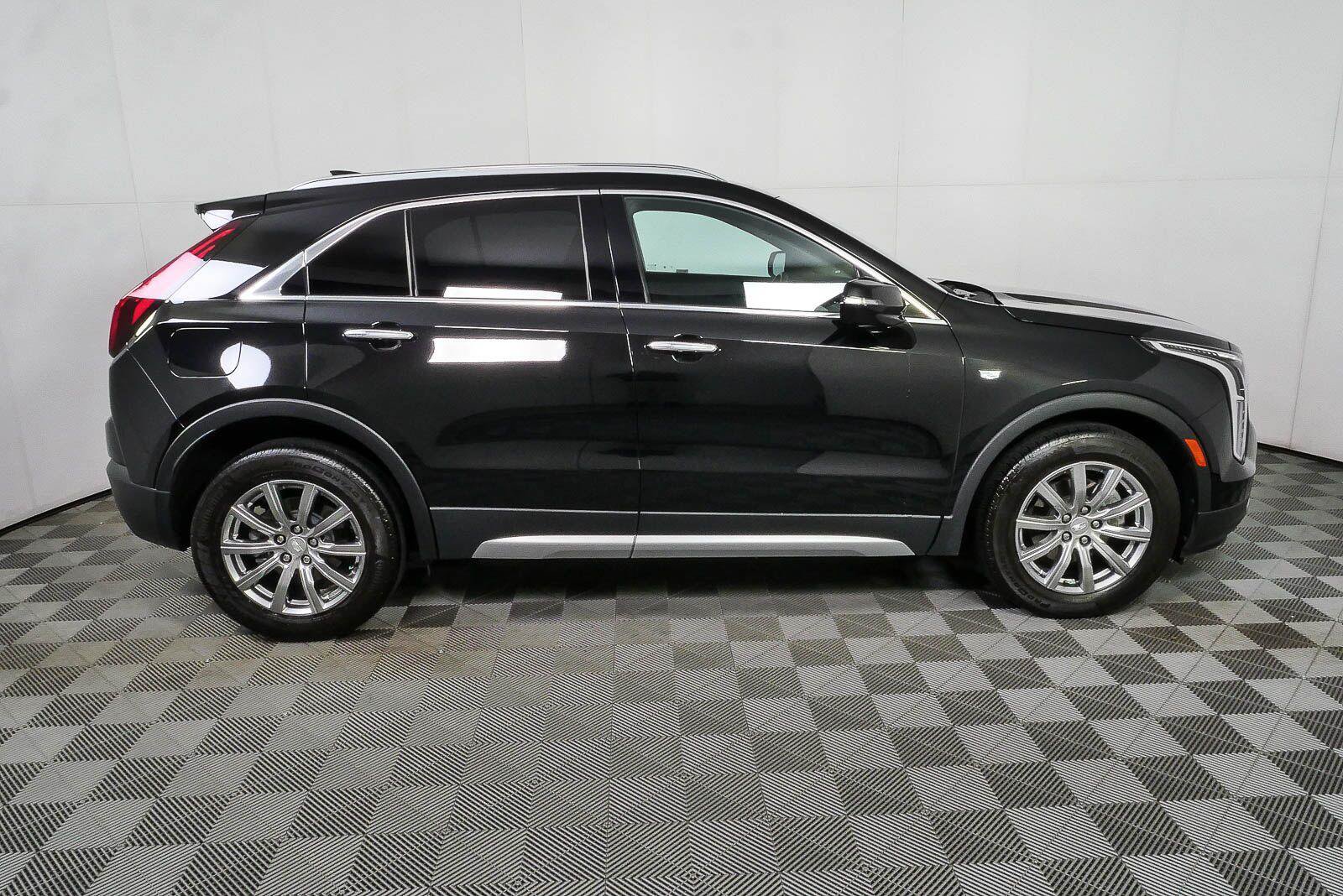 Certified 2023 Cadillac XT4 Premium Luxury w/ Cold Weather Package AWD/4WD image 2