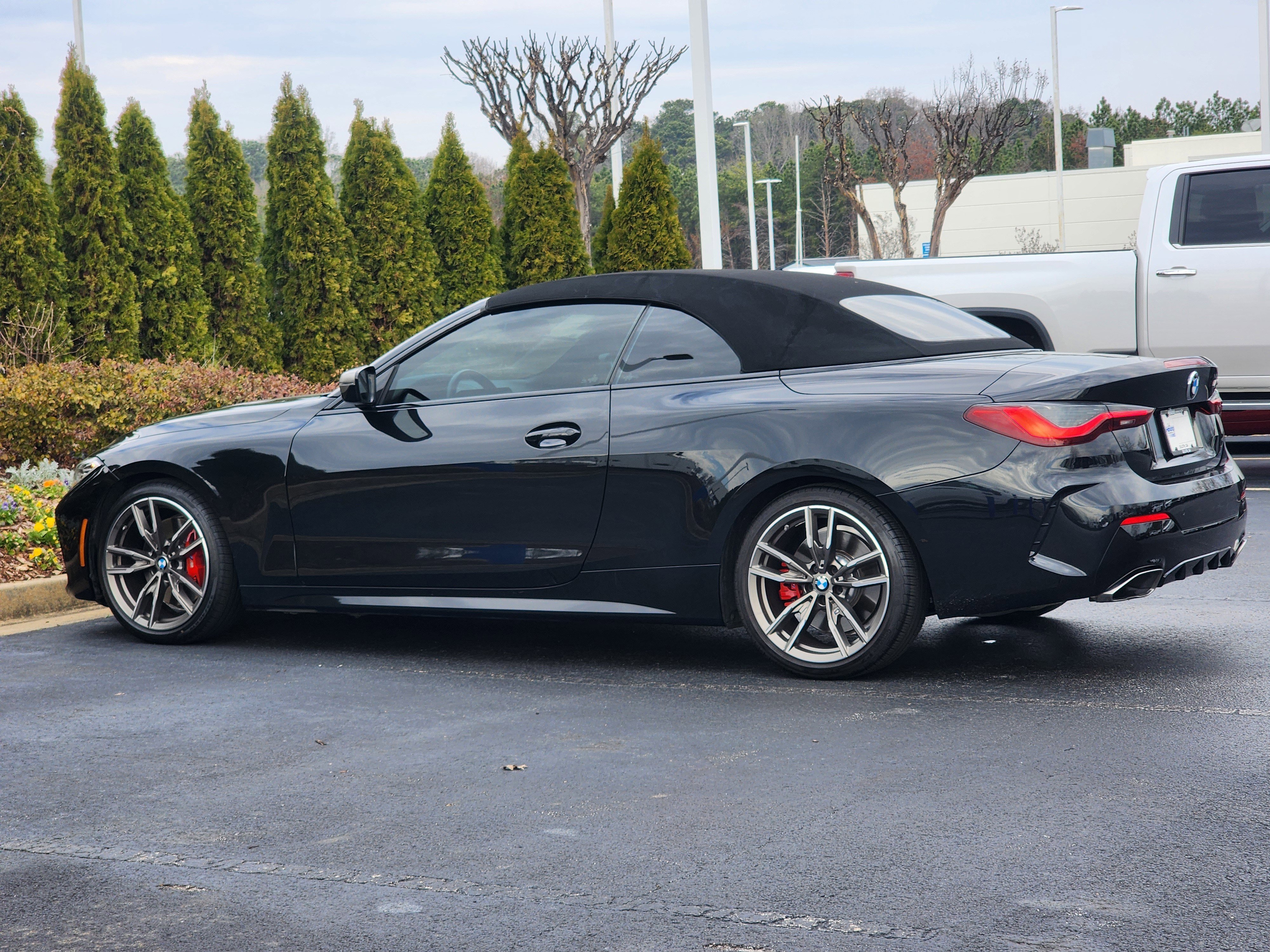 Used 2022 BMW M440i Convertible w/ Premium Package image 9