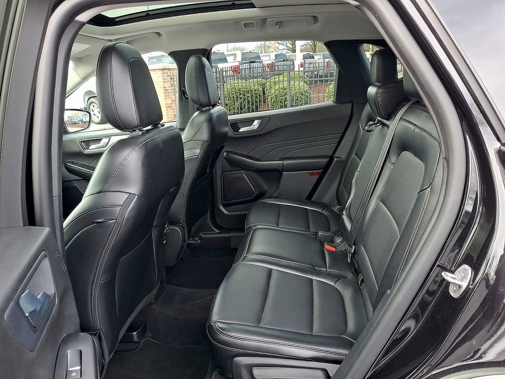 Used 2024 Ford Escape Platinum image 8