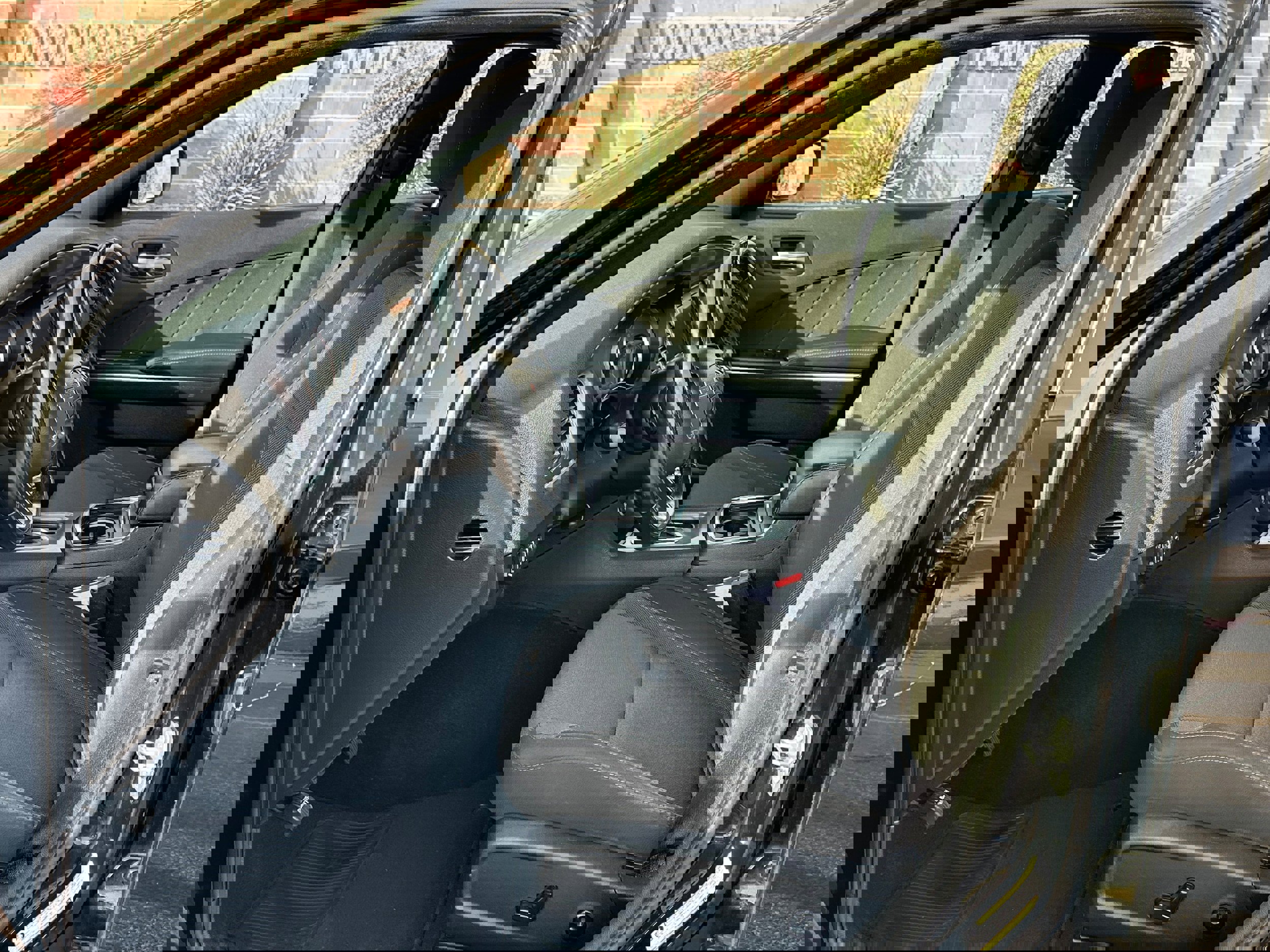 Used 2020 Dodge Charger SXT image 6