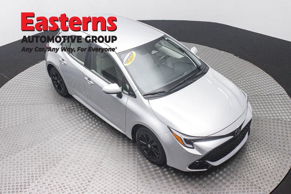 Used 2024 Toyota Corolla SE w/ SE Package FWD image 3