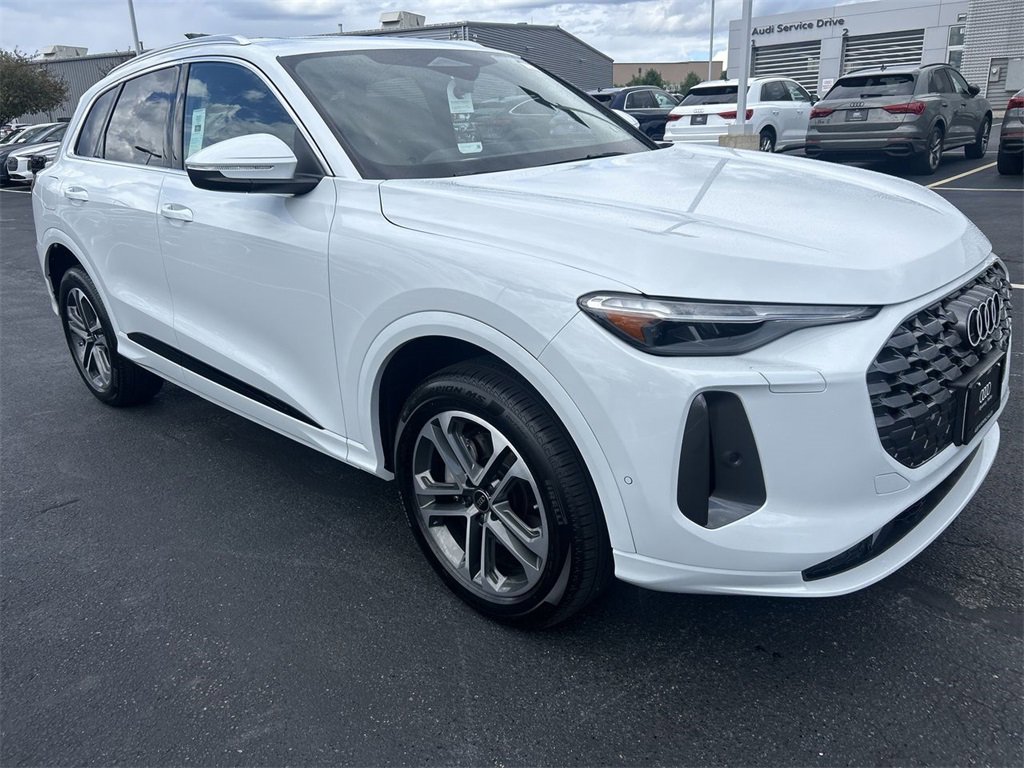 New 2025 Audi Q5 Premium Plus image 2