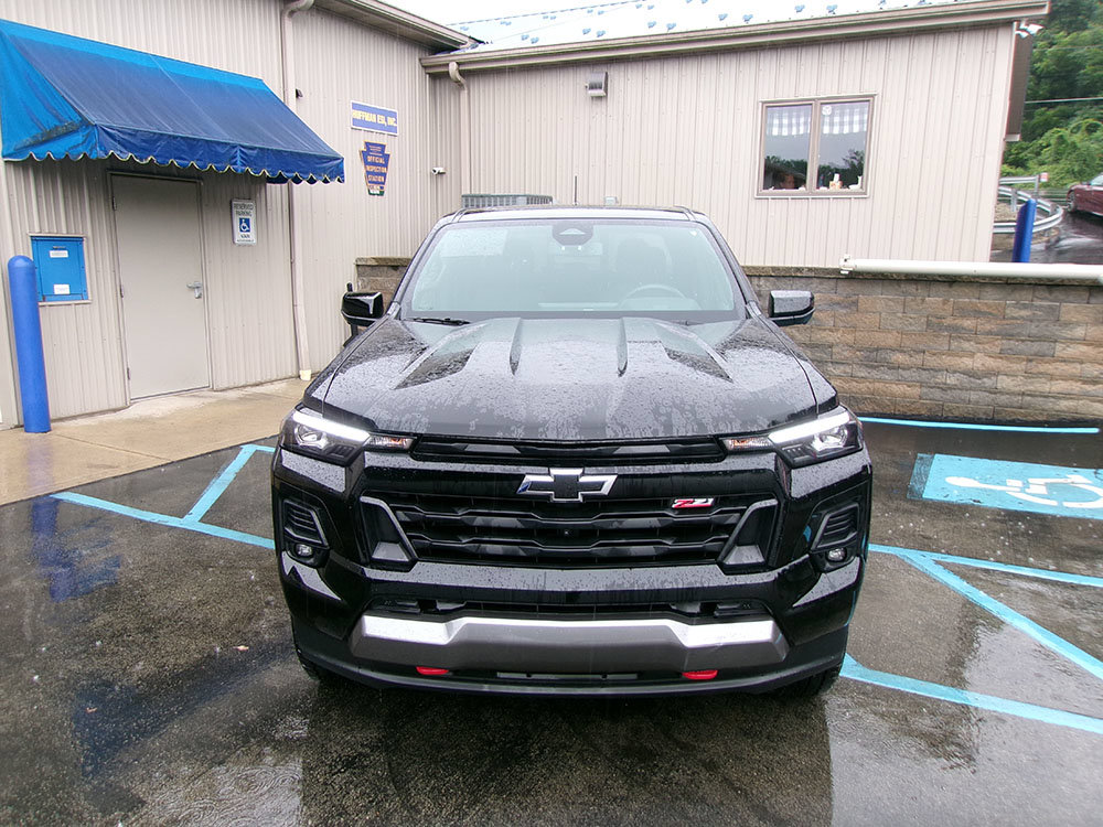 Used 2024 Chevrolet Colorado Z71 w/ Z71 Convenience Package 2 AWD/4WD image 6