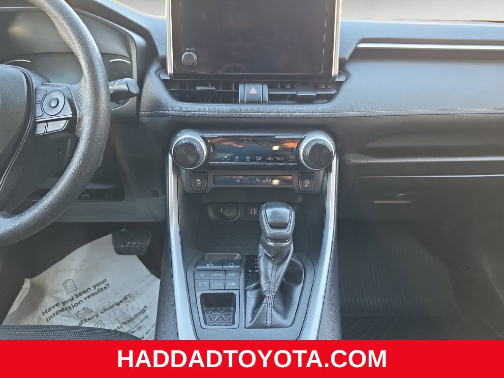 Used 2023 Toyota RAV4 LE AWD/4WD image 12