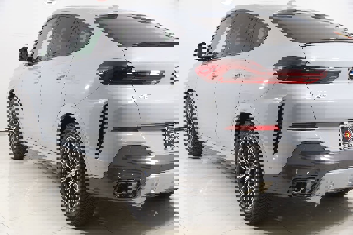 Used 2025 BMW X6 xDrive40i image 26