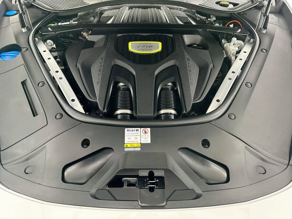 Used 2021 Porsche Panamera 4S AWD/4WD image 28