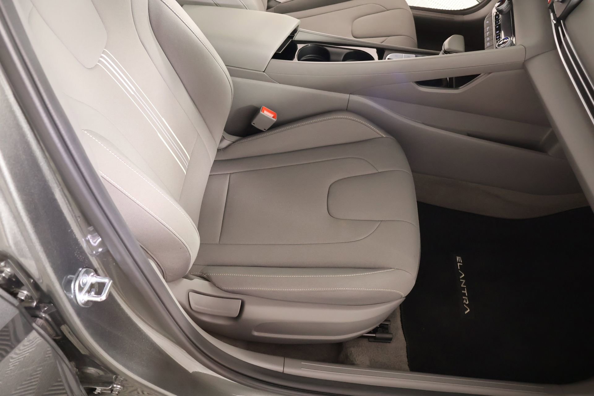 Certified 2026 Hyundai Elantra SEL Sport w/ Cargo Package FWD image 13