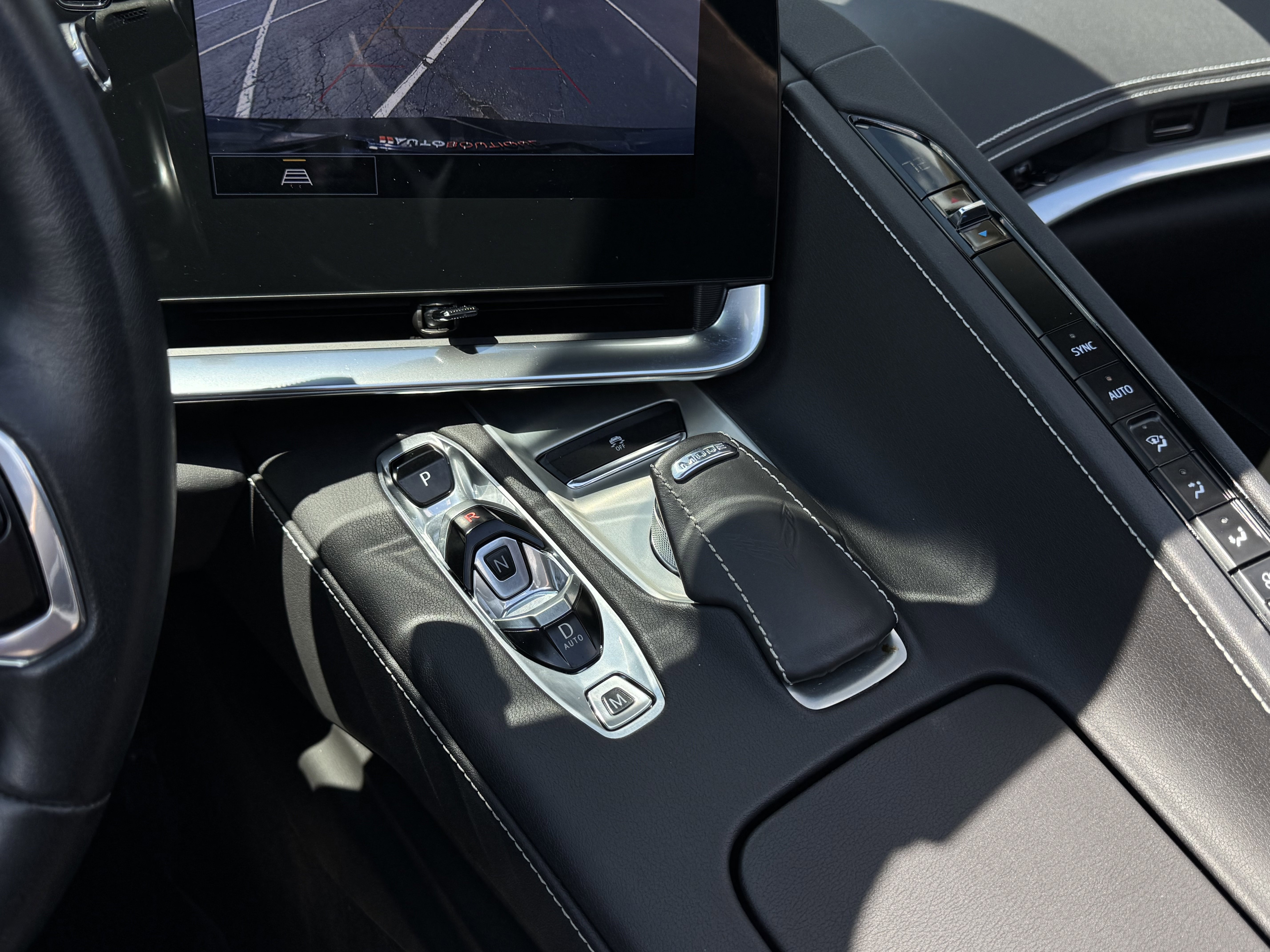 Used 2021 Chevrolet Corvette Stingray Coupe w/ Z51 Performance Package image 23