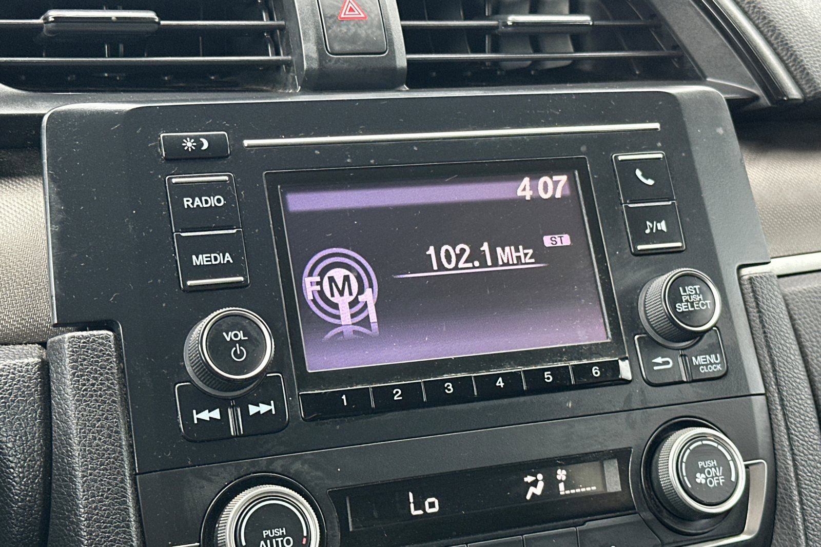 Used 2020 Honda Civic LX image 17