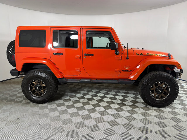 Used 2015 Jeep Wrangler Unlimited Sahara AWD/4WD image 3