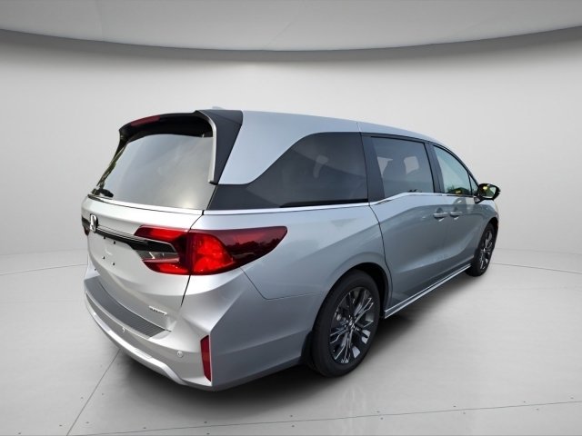 New 2026 Honda Odyssey Touring image 8