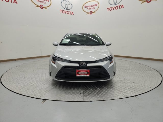 Certified 2025 Toyota Corolla LE FWD image 4