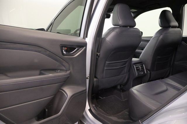 Certified 2025 Subaru Forester Limited image 28