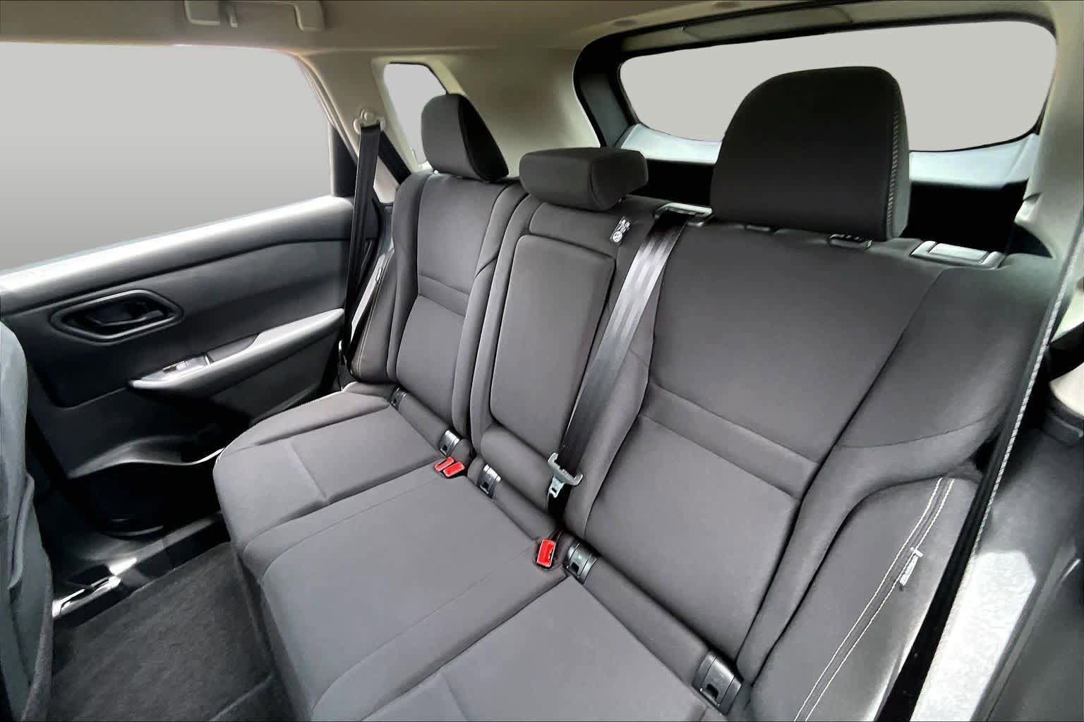 Certified 2025 Nissan Rogue S FWD image 18
