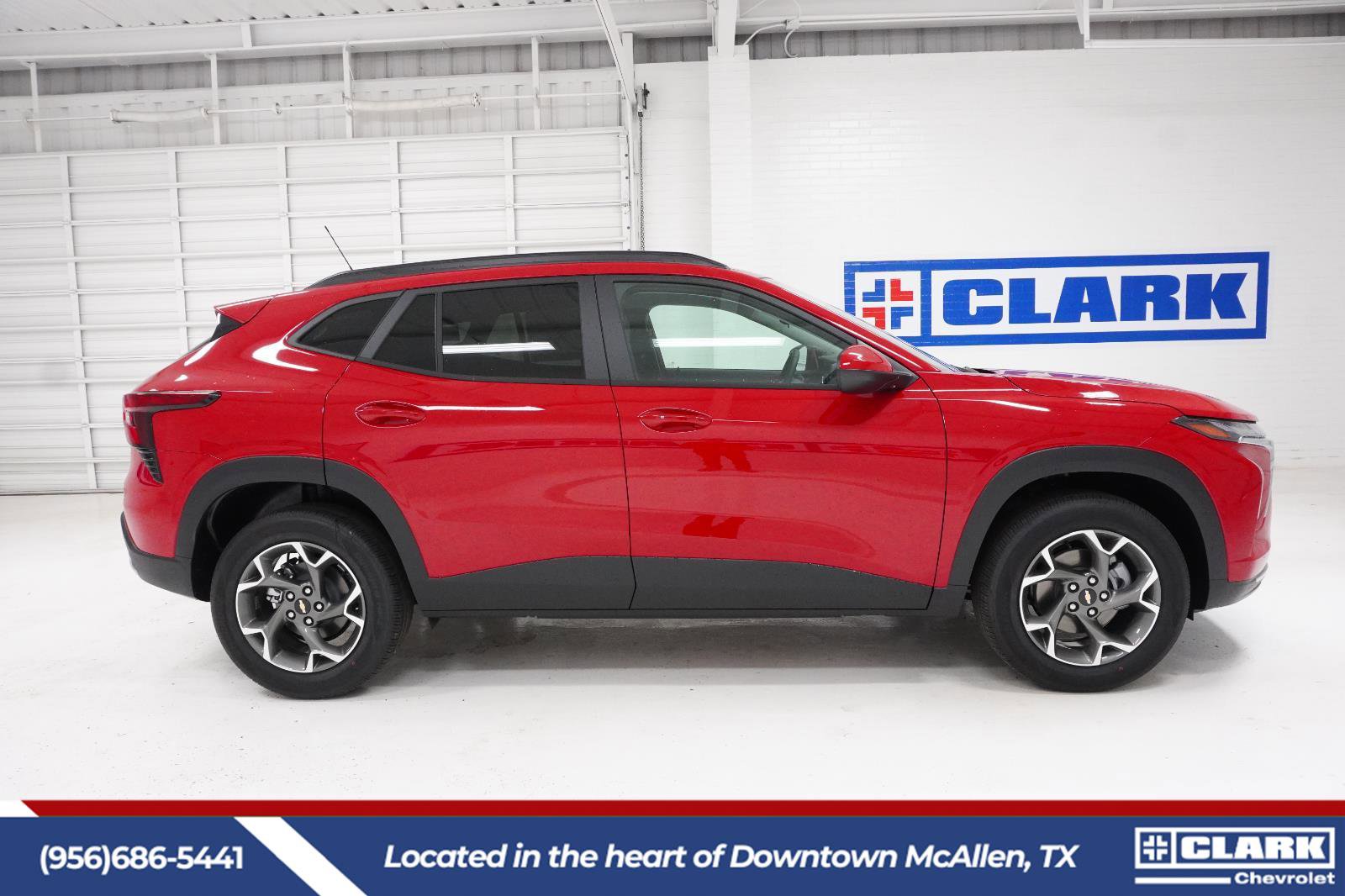 New 2026 Chevrolet Trax LT w/ Driver Confidence Package FWD image 4
