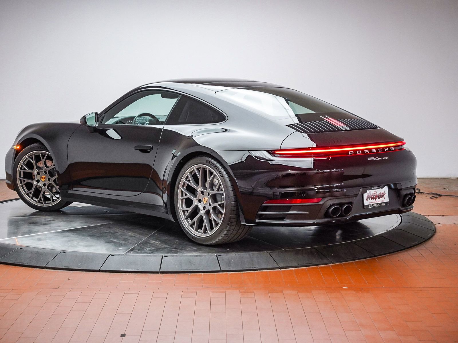 Certified 2023 Porsche 911 Carrera RWD image 3