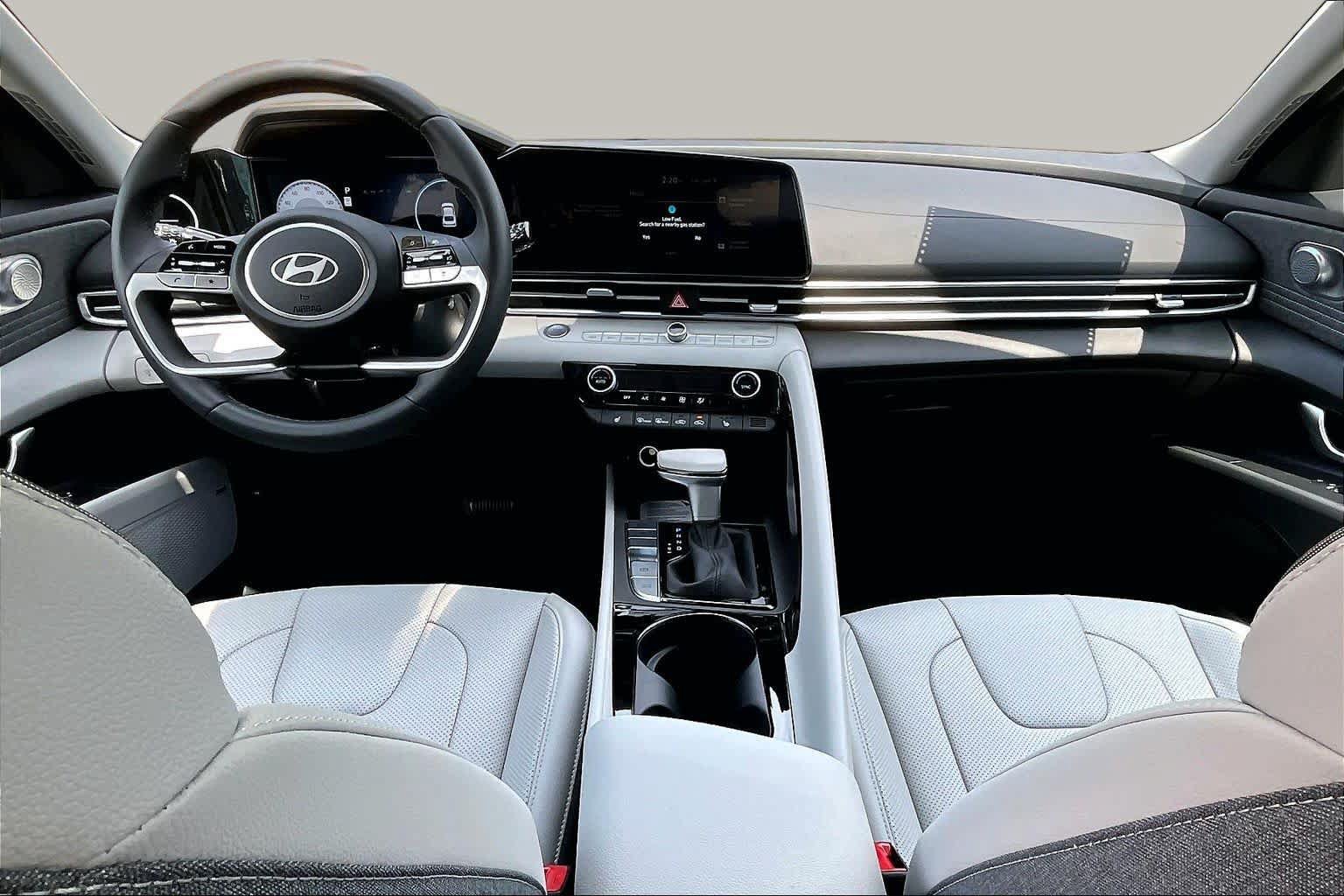 New 2026 Hyundai Elantra Limited FWD image 5