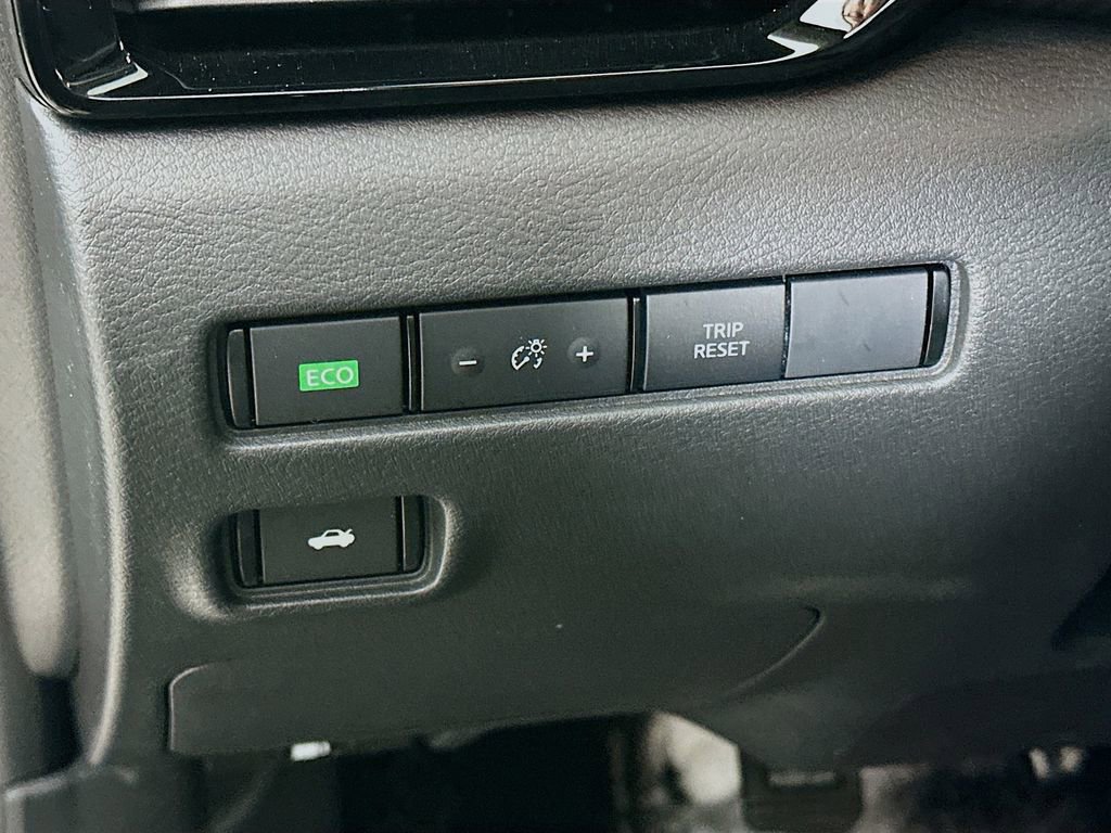 Certified 2025 Nissan Sentra SV image 16